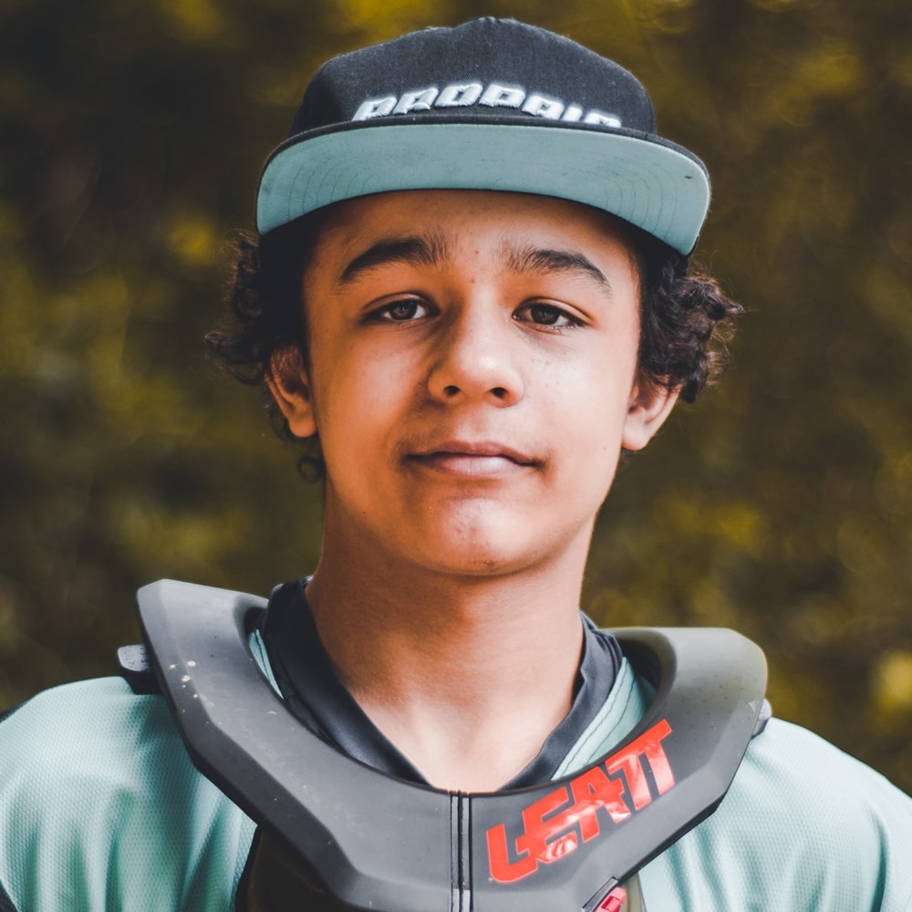 Propain-Talent-Factory_Portrait_Website_Jordi_Hart_color