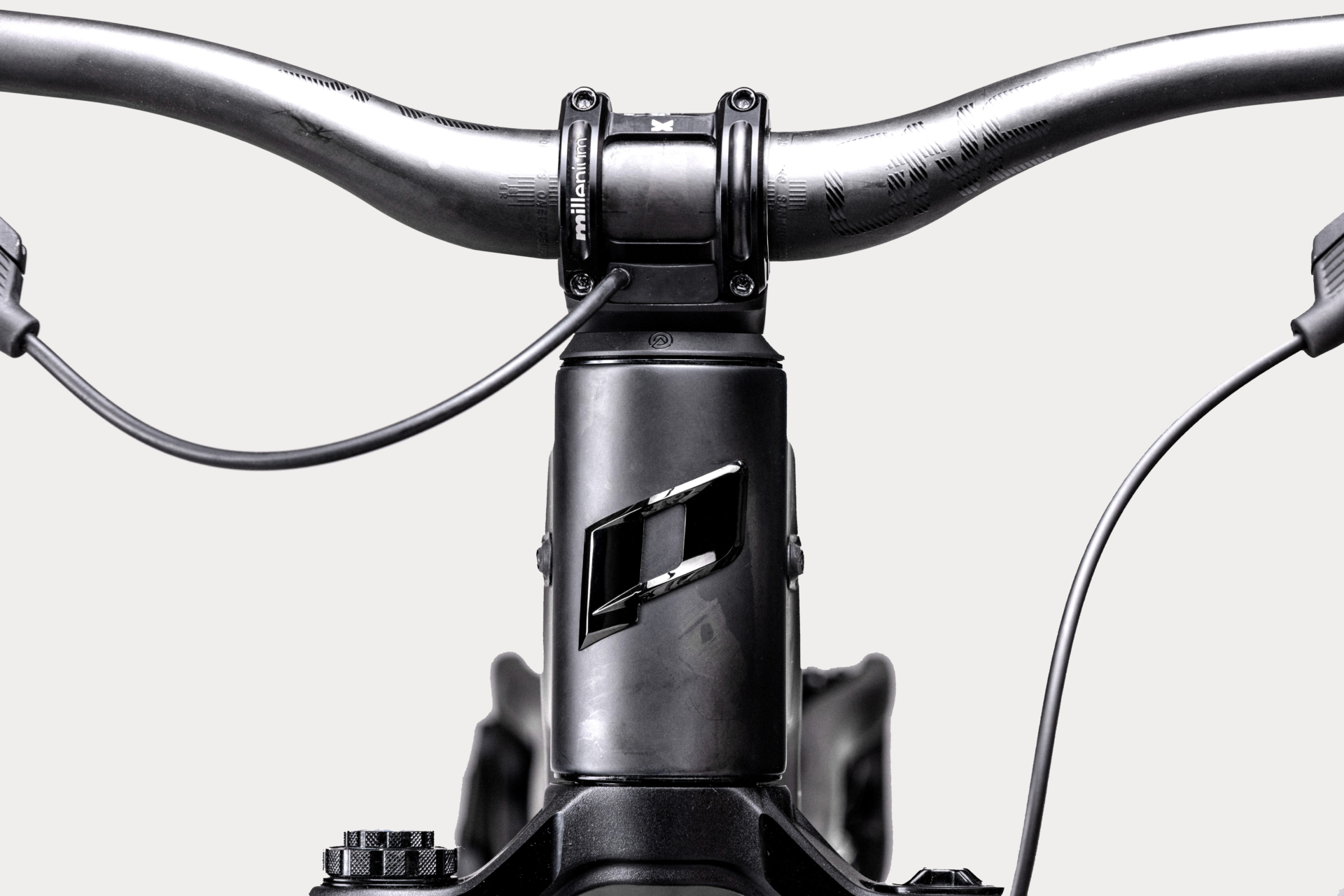 Sixpack Integrated Cable Routing System